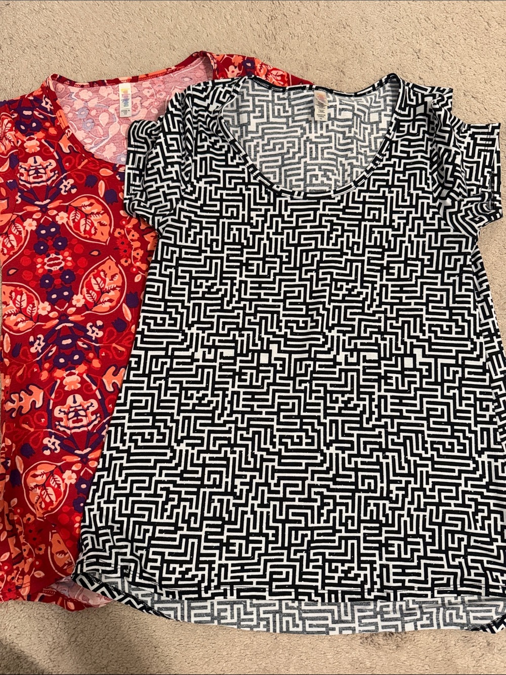 Set of 2 LuLaRoe XS Classic Tees
